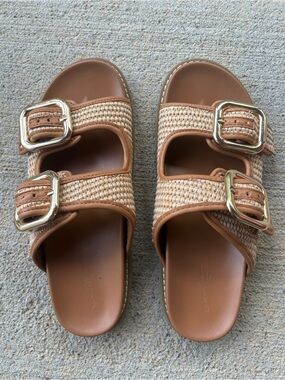 Women’s Universal Thread Double Buckle Tan Sandals - Size 8 - EUC!!